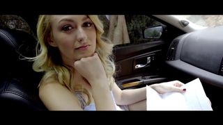 Мужик заставил худую девушку сосать и изнасиловал её в машине до кремпая