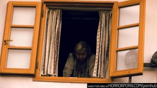 Инцест похотливой мамаши с приёмной дочерью и сыном